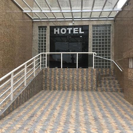 Attriun Hotel Гуарульюс Экстерьер фото