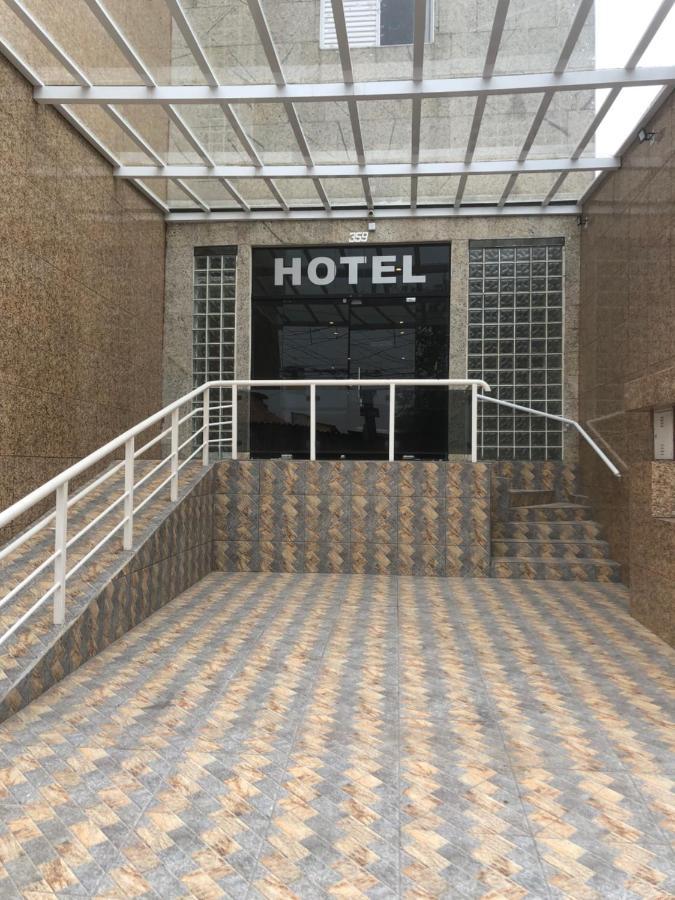 Attriun Hotel Гуарульюс Экстерьер фото